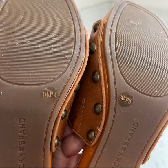 Lucky Brand Fineena Leather Heel - Picture 8 of 11